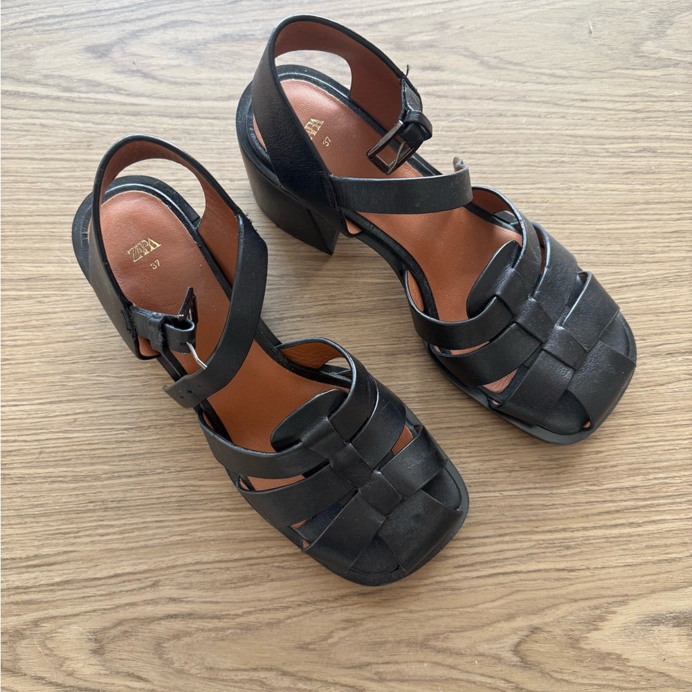 Zara Black Fisherman Sandals. Size EU 37